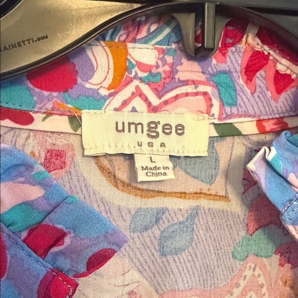 Umgee floral blouse. - Picture 2 of 3